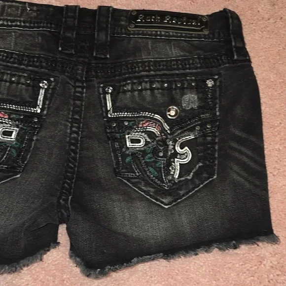 ROCK REVIVAL SHORTS - Picture 4 of 6